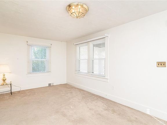 5th image of 68 Gressbach Ct