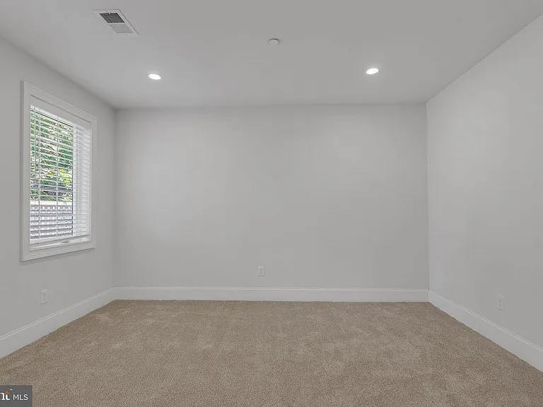 17 Grey Ct — Photo 28