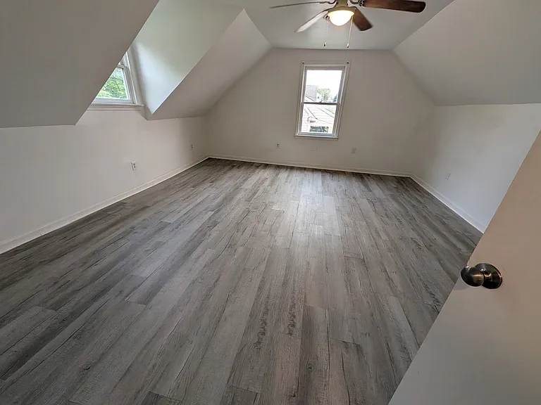 613 Monroe St #B — Photo 9