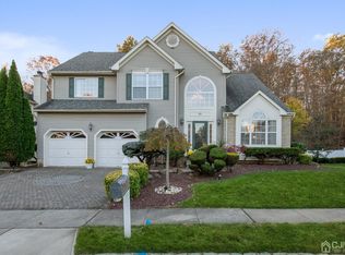 86 Winding Brook Dr, Matawan, NJ 07747