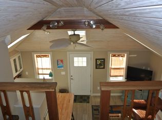 17 Hendricks St, South Kingstown, RI 02879