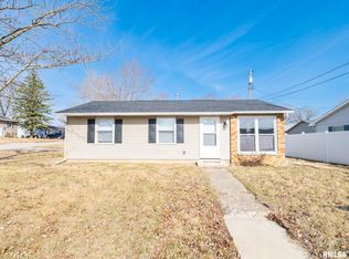 502 Briargate Rd, Washington, IL 61571