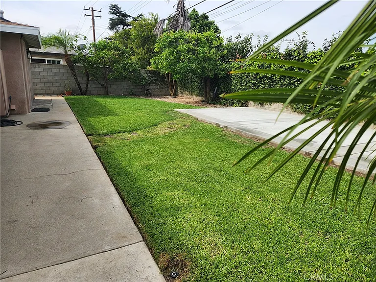 1257 N Armel Dr — Photo 16