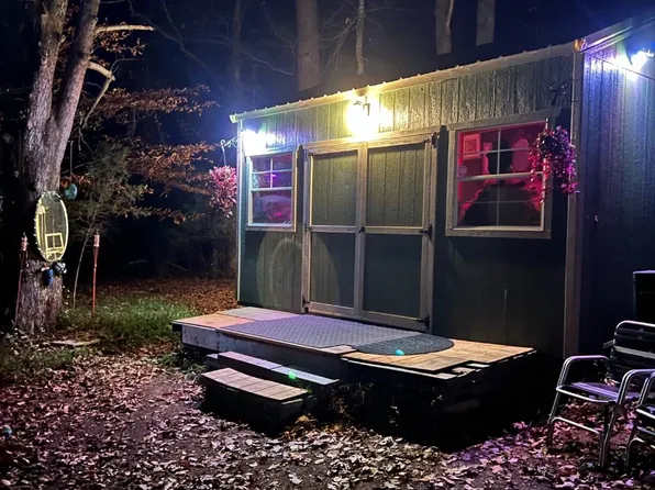 1070 Hunters Lodge Rd, Troy, VA 22974