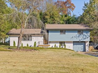 1313 Michael Ln, Hixson, TN 37343