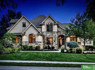 19453 Walnut Cir, Omaha, NE 68130