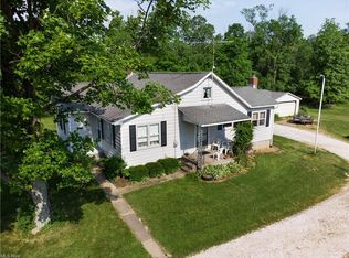 23950 Center Rd, Homeworth, OH 44634