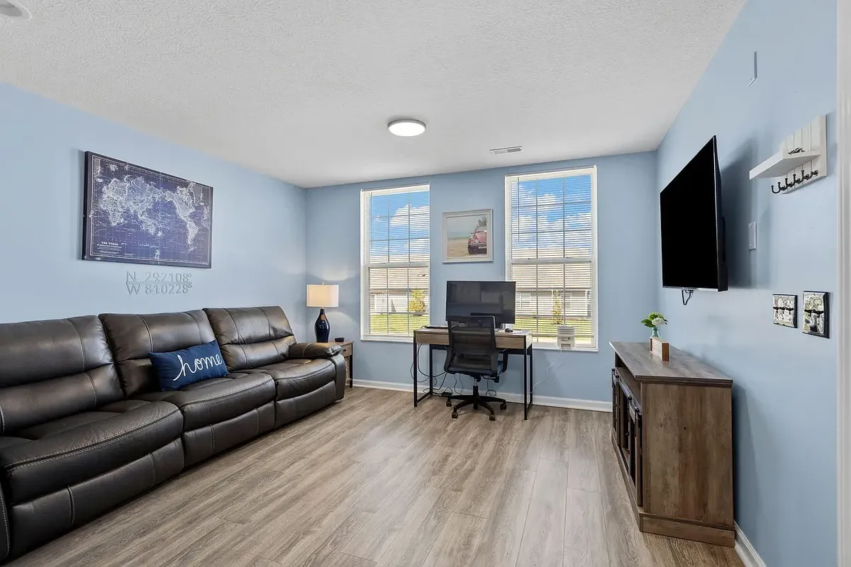 Building Photo - 6530 Crab Apple Dr