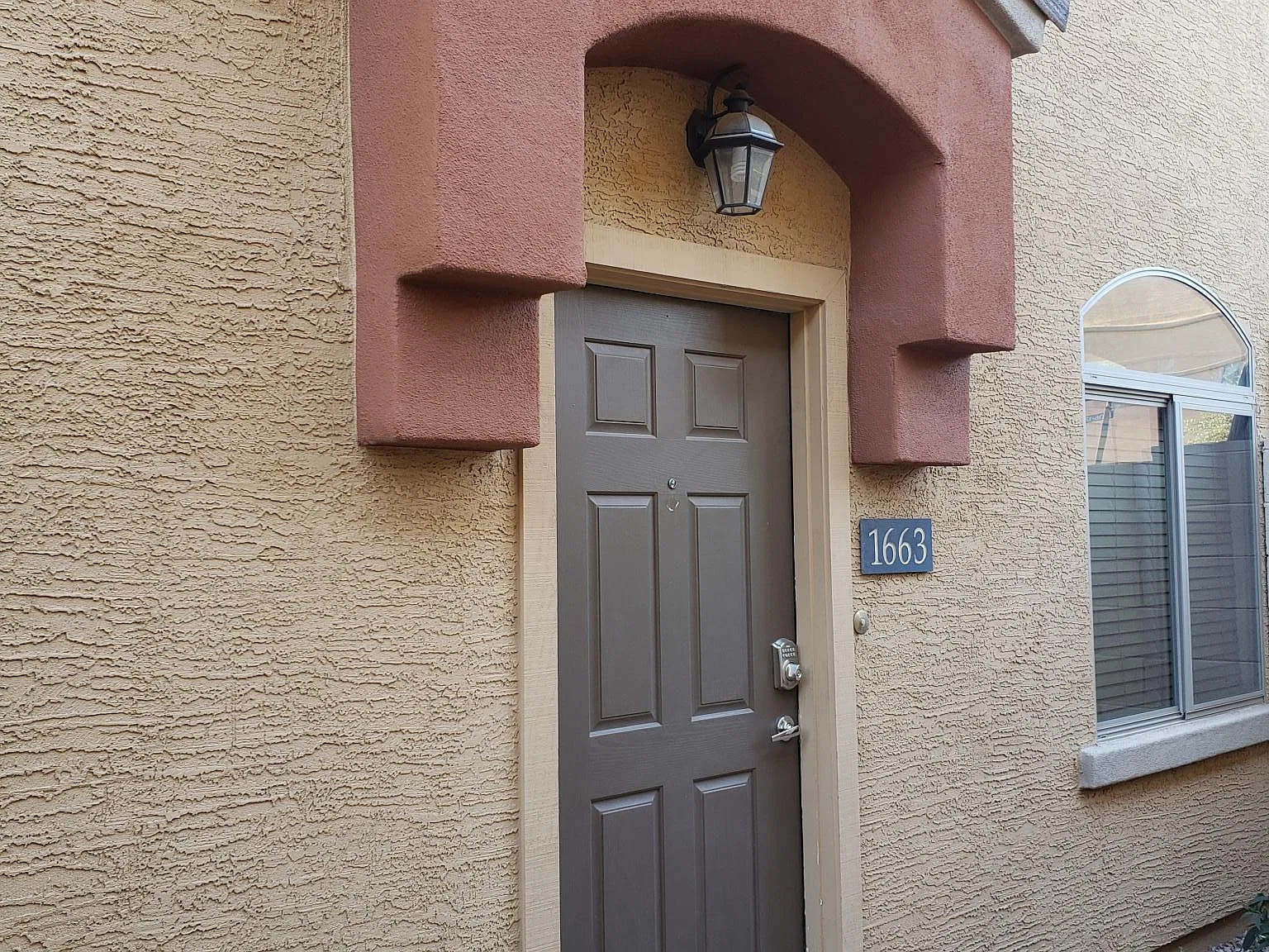 2402 E 5th St — Photo 1