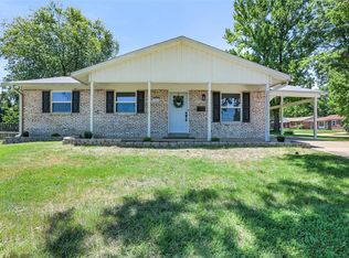 1922 Central Pkwy, Florissant, MO