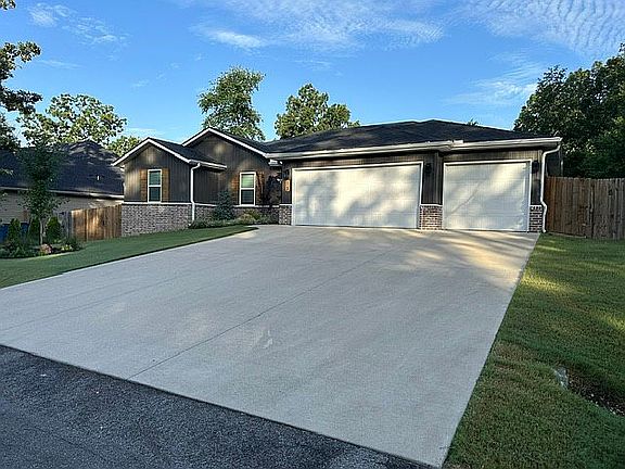2nd image of 13 Carnahan Ln