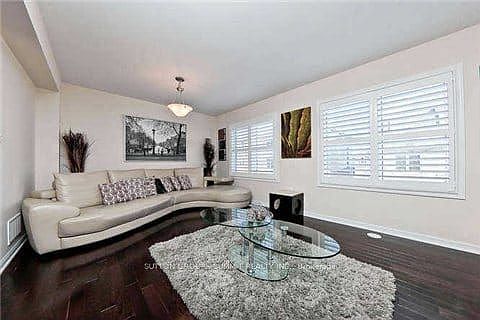 4th image of 23 Bevington Rd