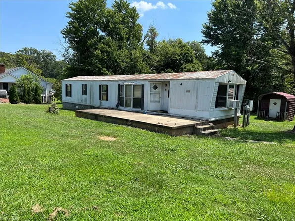 1086 Old Us Highway 52 S, Mount Airy, NC 27030