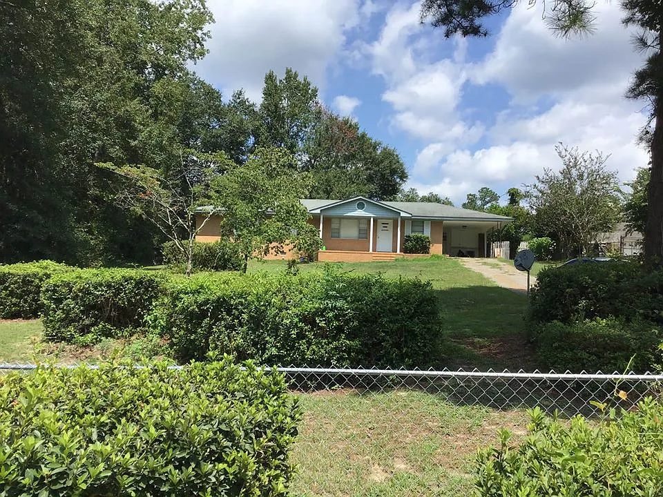 10 Hampton Drive - 1 — Photo 1