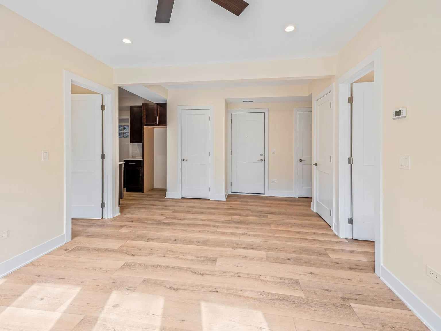 1250 W Addison St — Photo 3