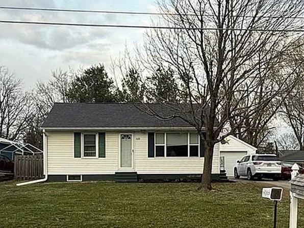 123 Marie Ave, Elk Run Heights, IA 50707