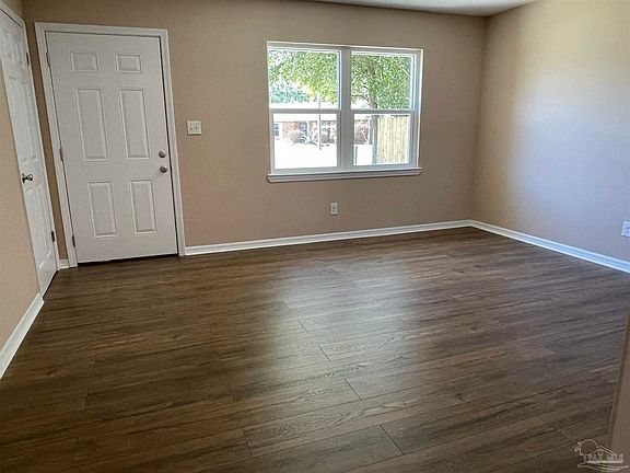 5th image of 7866 Lenora Ct