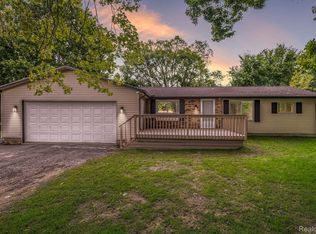 7187 Riegler St, Grand Blanc, MI 48439