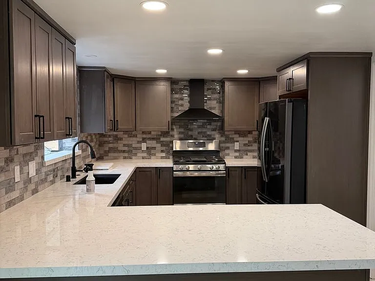 1900 Apache Ave — Photo 4