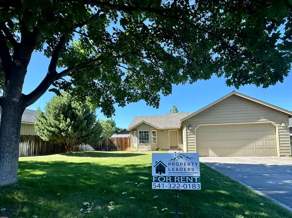 3025 SW Reindeer Ave, Redmond, OR 97756