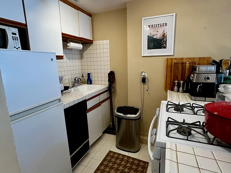 64 Commonwealth Ave #4 — Photo 4
