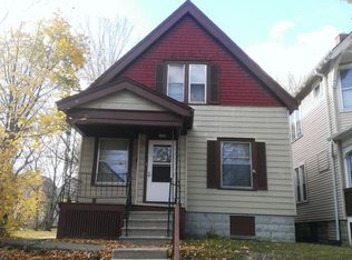 2869 N 34th St, Milwaukee, WI 53210