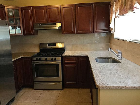 4th image of 104 Grandview Ave