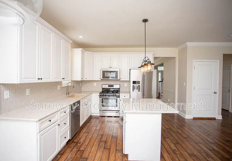 1 Tweentown Close — Photo 10
