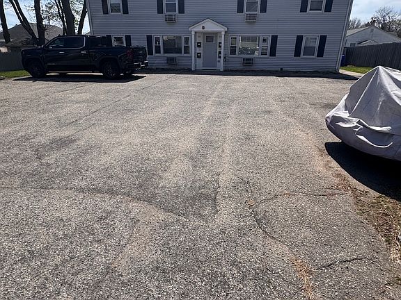 2nd image of 243-245 Quarry St #2A