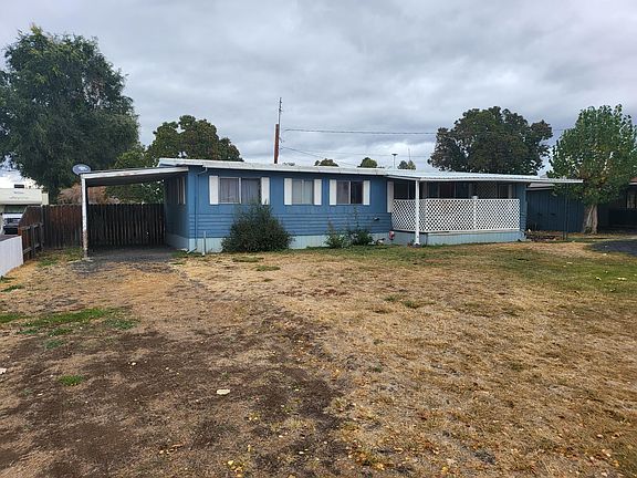 3rd image of 347 NW Terrace Ln
