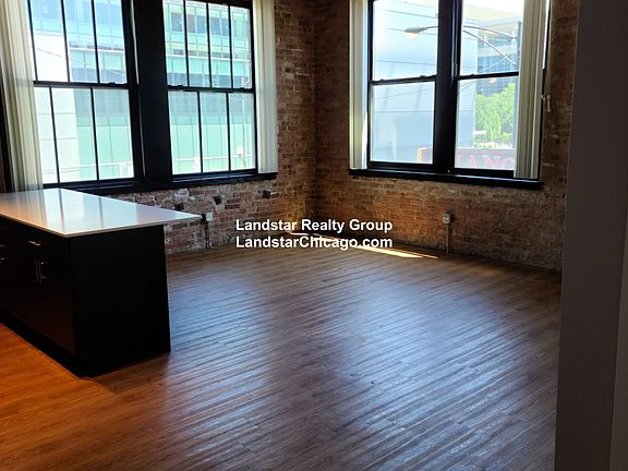 3rd image of 125 E 21st St APT 403