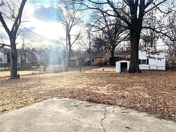 4th image of 7332 Nall Ave