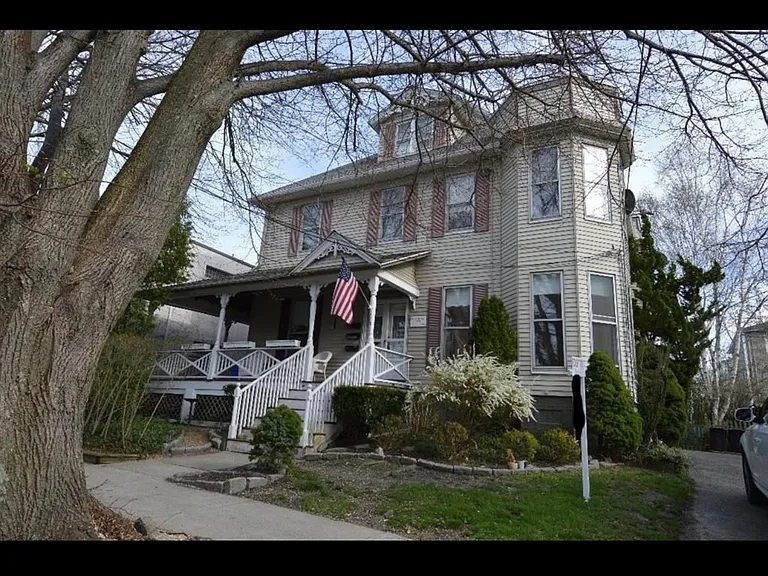 118 Franklin St #1 — Photo 1