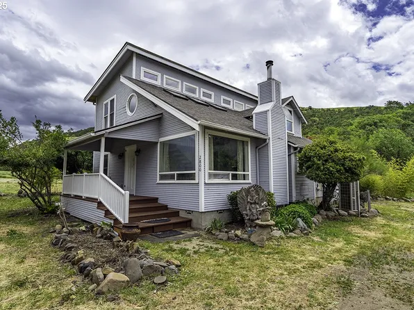 2800 Dead Indian Memorial Rd, Ashland, OR 97520