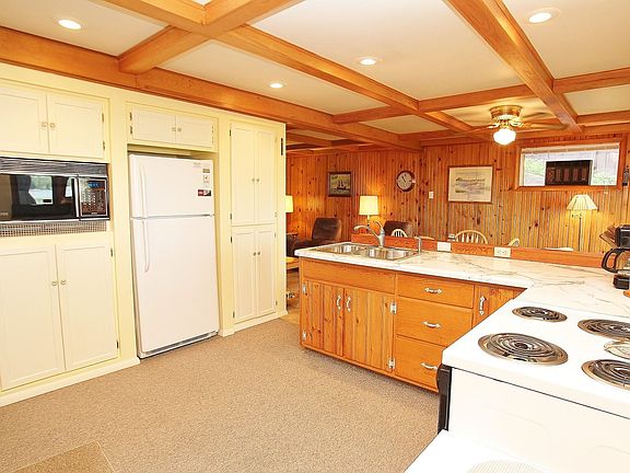 5th image of 9242 N Steinbarger Lake Dr
