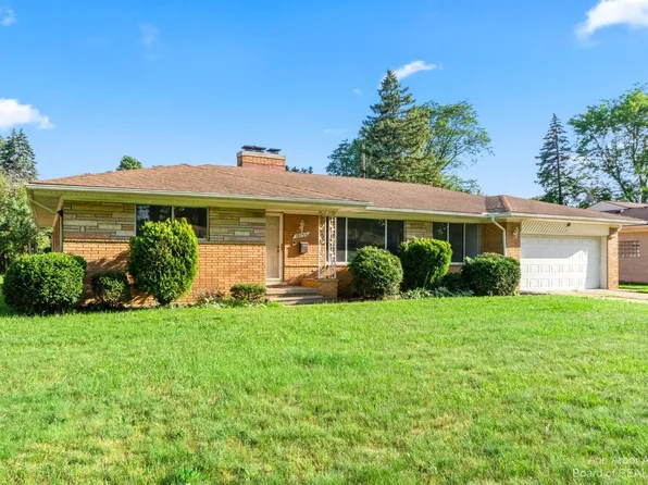18255 Greenwald Dr, Southfield, MI 48075