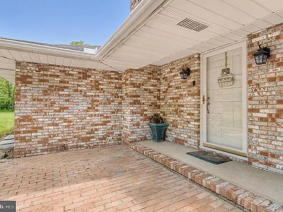 3rd image of 37 Goose Ln