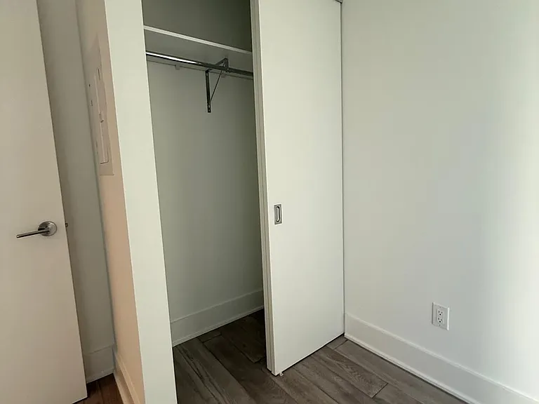 11 Yorkville Ave #2201 — Photo 14