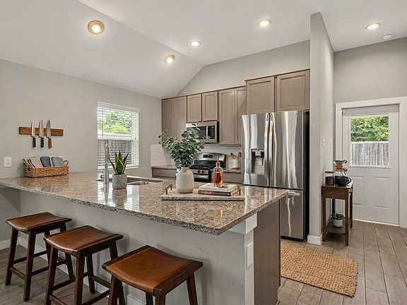 2nd image of 11638 Colossal Oak Dr