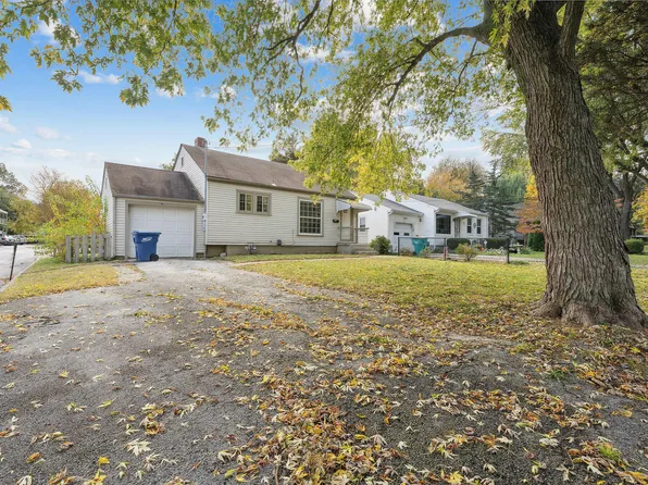 1832 S Holland Avenue, Springfield, MO 65807