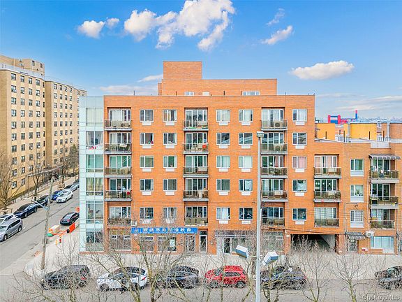 2nd image of 136-21 Latimer Place #6E