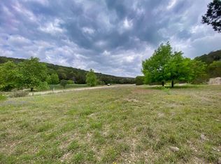 155 Stablewood Springs Dr W, Ingram, TX 78025