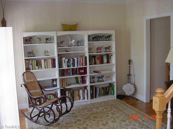 4th image of 6703 Buckley Rd