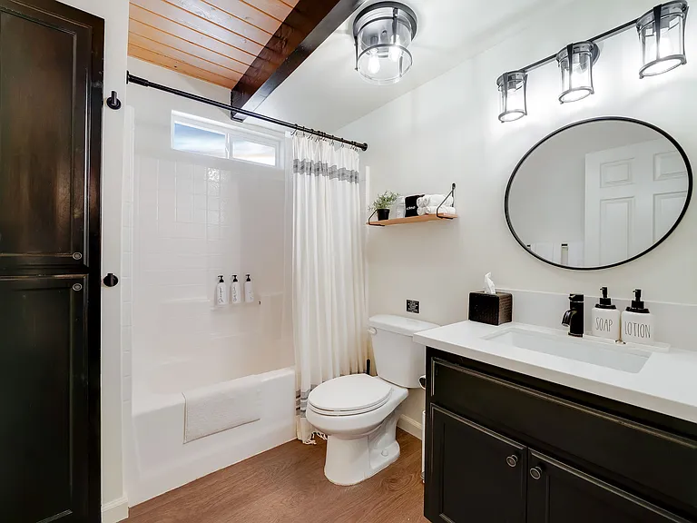 692 Santa Barbara Ave — Photo 27
