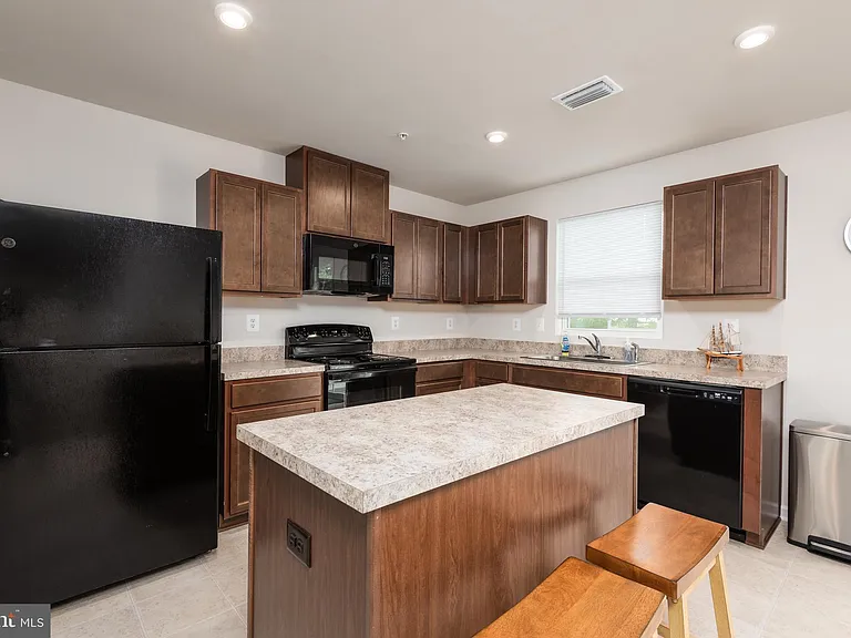 311 Yellow Bill Ln — Photo 16