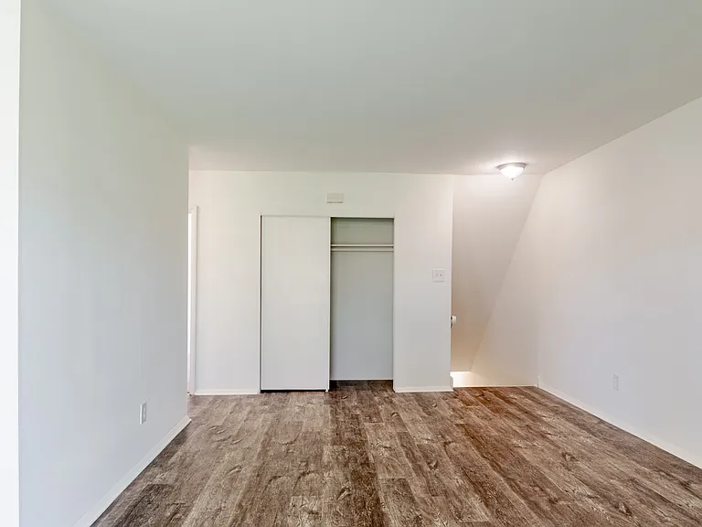 Woodacres Apartment Homes — Photo 7