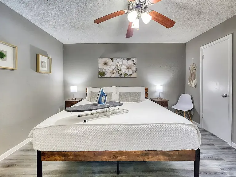 Star Braeswood Apartments — Photo 9