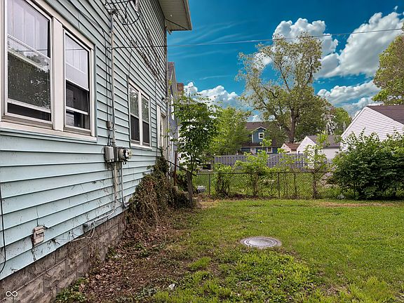 3rd image of 3021 Boulevard Pl