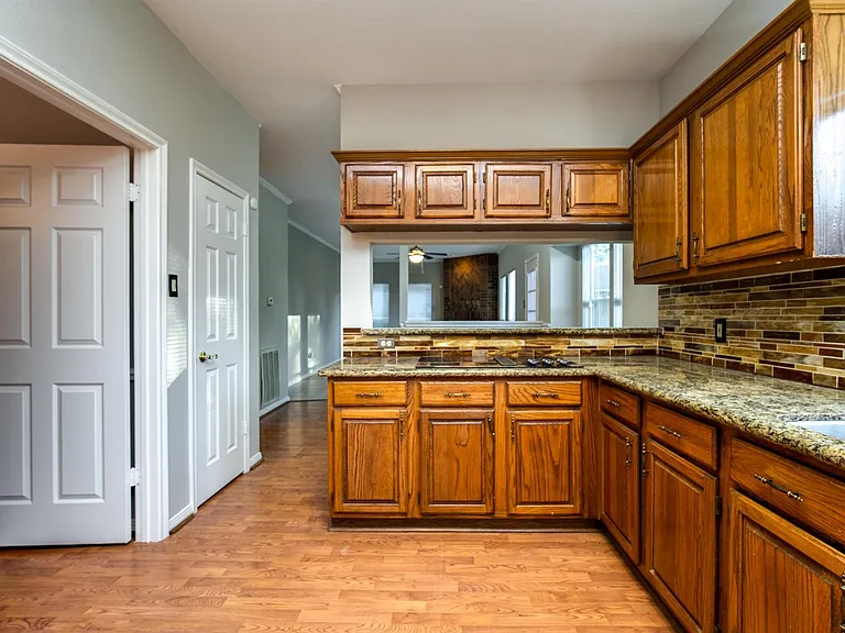 2710 Double Lake Dr — Photo 17