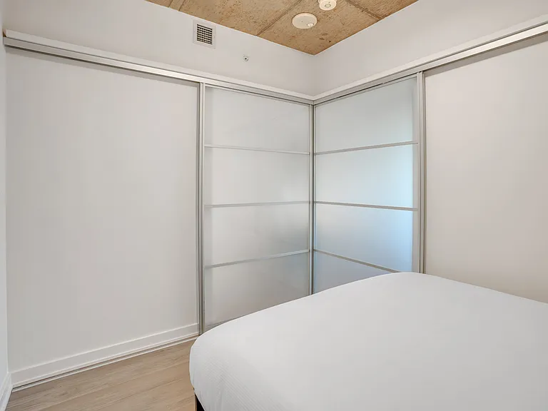 36 Robinson Ave — Photo 16